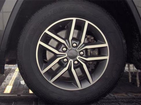 Used 2021 Jeep Grand Cherokee Limited w/ Trailer Tow Group IV image 7