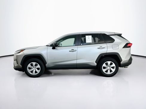 Used 2025 Toyota RAV4 LE AWD/4WD image 4