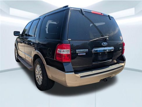 Used 2013 Ford Expedition XLT RWD image 2