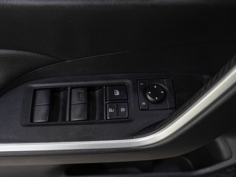 Used 2021 Toyota RAV4 LE AWD/4WD image 20