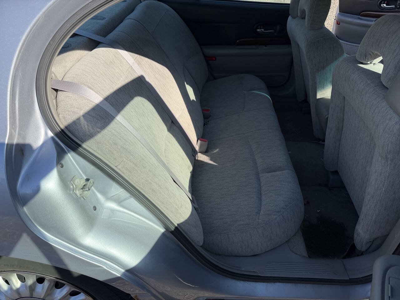 Used 2004 Buick Le Sabre Custom FWD image 25