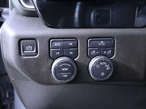Used 2024 Chevrolet Silverado 1500 LT AWD/4WD image 23