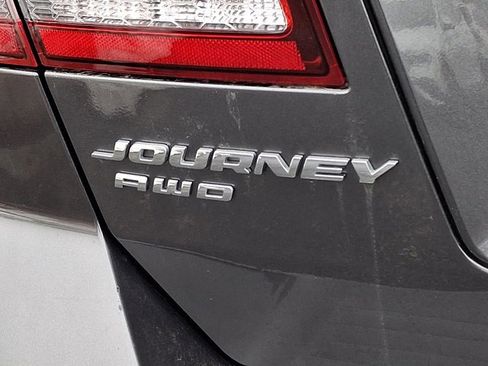 Certified 2017 Dodge Journey Crossroad image 34