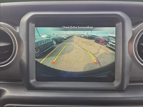 Used 2022 Jeep Wrangler Unlimited Sport image 10