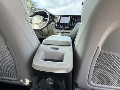 Certified 2024 Volvo XC60 T8 Ultimate w/ Protection Package Premier AWD/4WD image 14