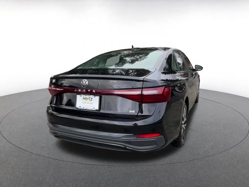 Used 2025 Volkswagen Jetta SE image 15