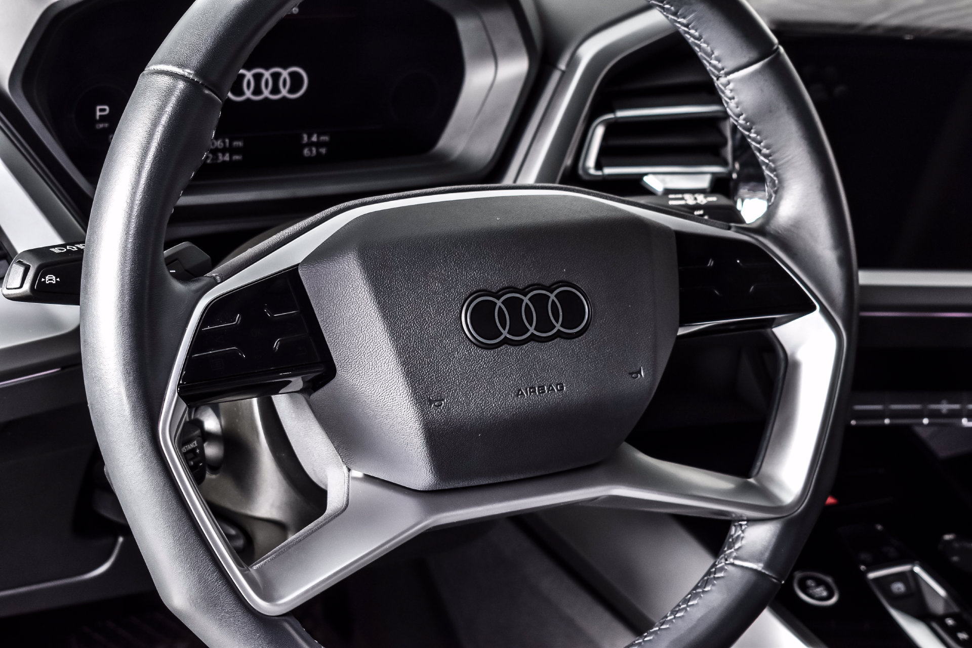 Used 2024 Audi Q4 e-tron Premium Plus AWD/4WD image 13