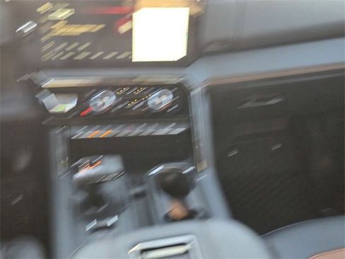 Used 2022 GMC Sierra 1500 AT4 w/ AT4 Premium Package image 19