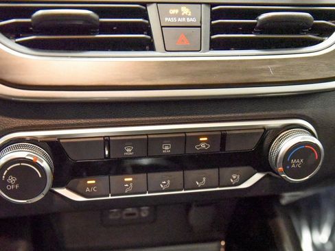 Used 2024 Nissan Altima 2.5 SV image 17