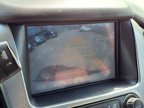 Used 2015 Chevrolet Suburban LTZ image 20