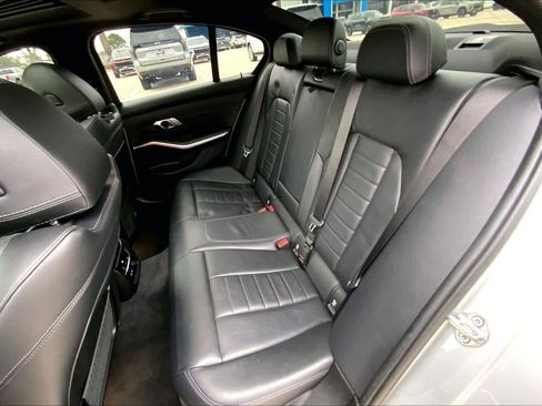 Used 2019 BMW 330i Sedan w/ Premium Package image 20