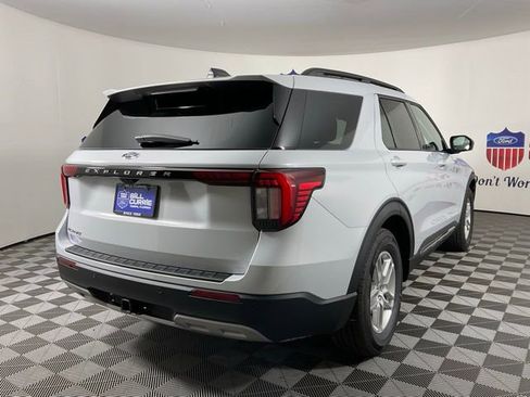 New 2025 Ford Explorer Active w/ Active Comfort Package image 3