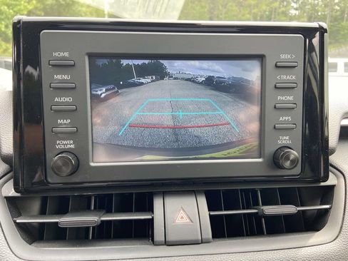 Used 2019 Toyota RAV4 XLE w/ Convenience Package FWD image 26
