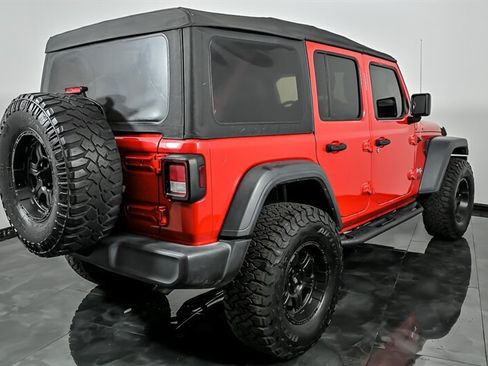 Used 2018 Jeep Wrangler Unlimited Sport AWD/4WD image 9