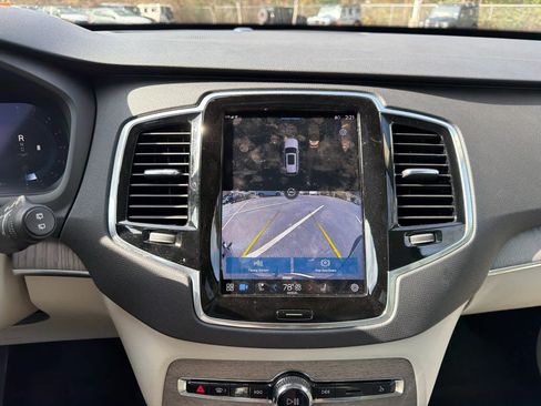Certified 2023 Volvo XC90 B5 Plus image 31