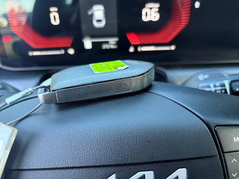 Used 2025 Kia K4 LXS image 23