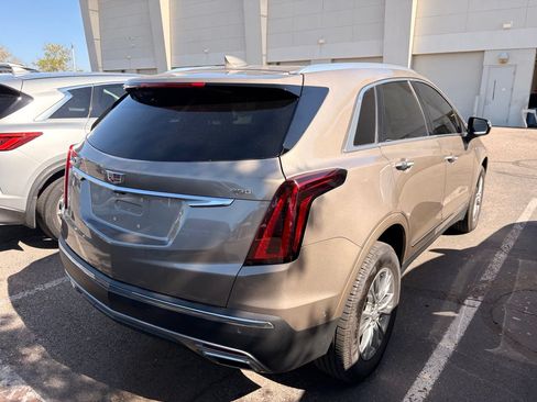 Used 2023 Cadillac XT5 Premium Luxury w/ Technology Package FWD image 5