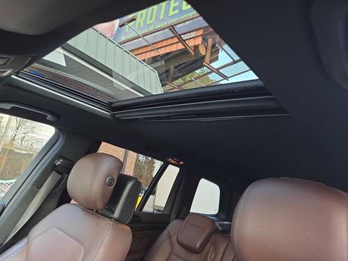 Used 2015 Mercedes-Benz GL 550 4MATIC image 16