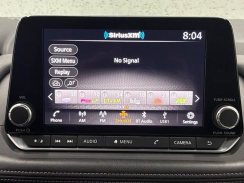 Used 2025 Nissan Rogue SV FWD image 23
