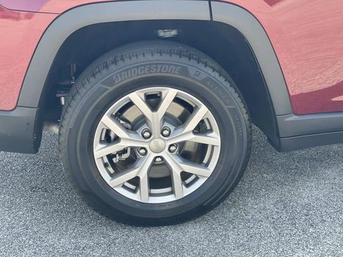 Used 2022 Jeep Grand Cherokee L Limited w/ Trailer Tow Group (B) RWD image 7