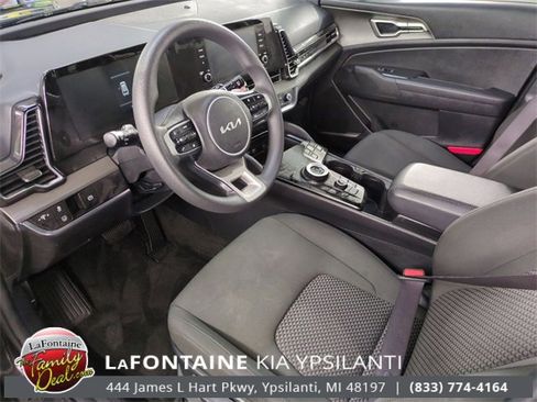 Certified 2024 Kia Sportage LX image 11