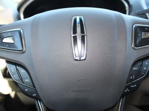 Used 2018 Lincoln MKX Reserve w/ Lincoln MKX Climate Package image 25