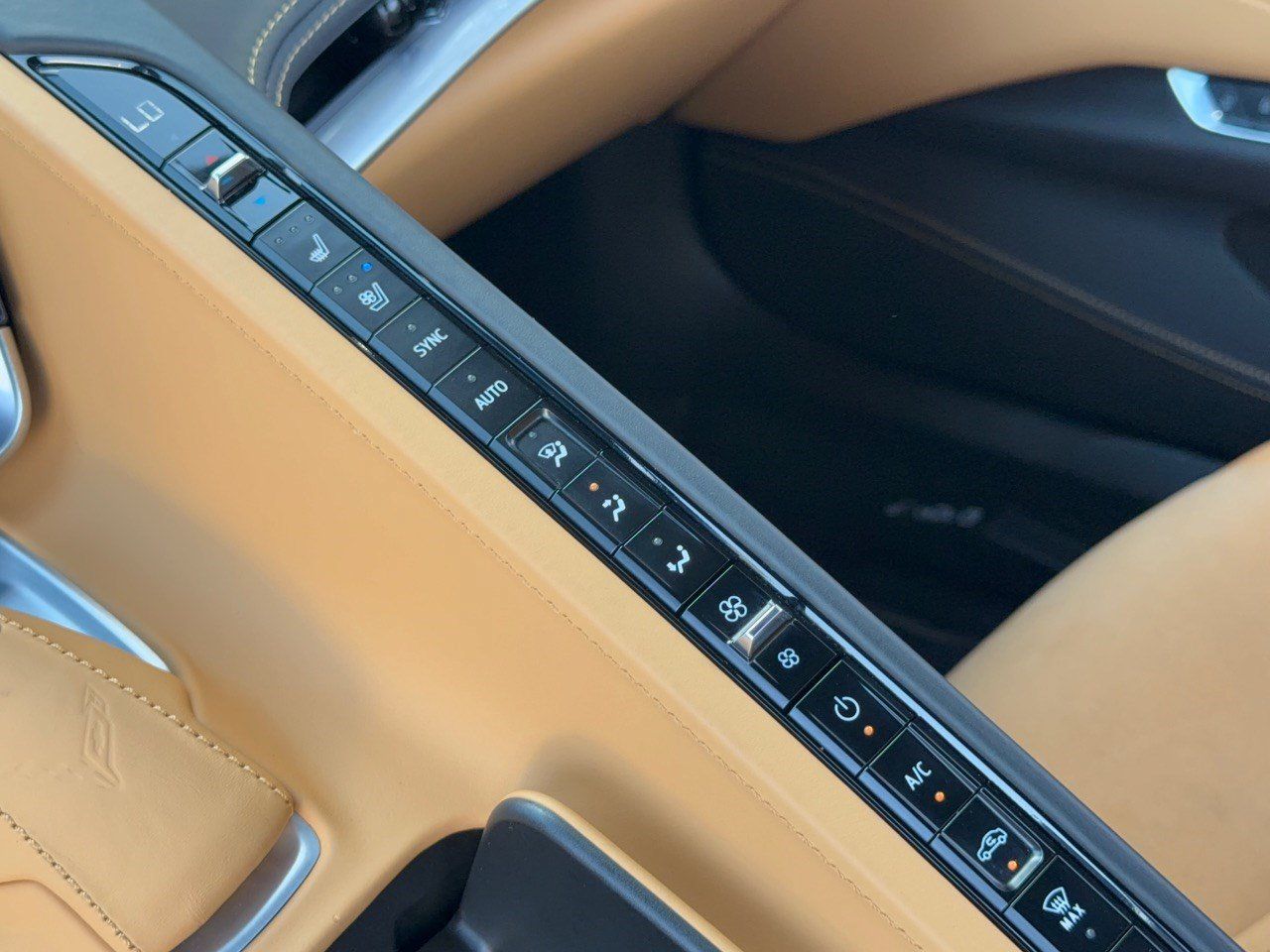 Certified 2023 Chevrolet Corvette Stingray Premium Conv w/ Z51 Performance Package RWD image 22