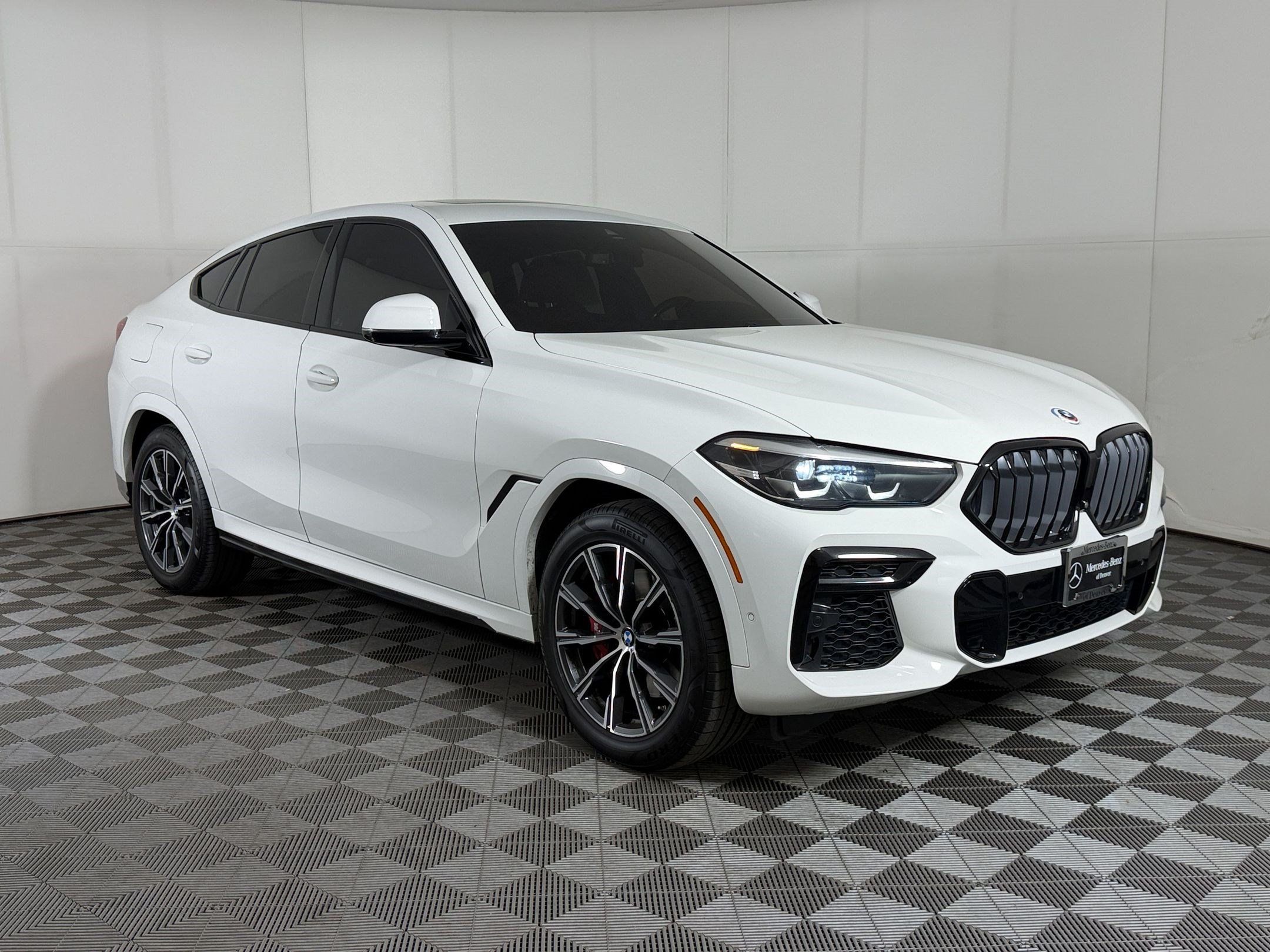 Used 2022 BMW X6 xDrive40i w/ M Sport Package AWD/4WD image 7