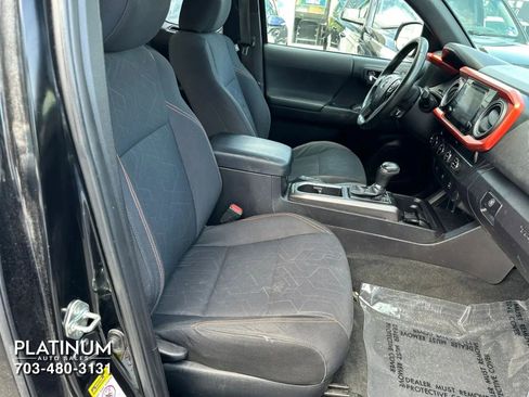 Used 2016 Toyota Tacoma TRD Sport w/ Towing Package AWD/4WD image 15
