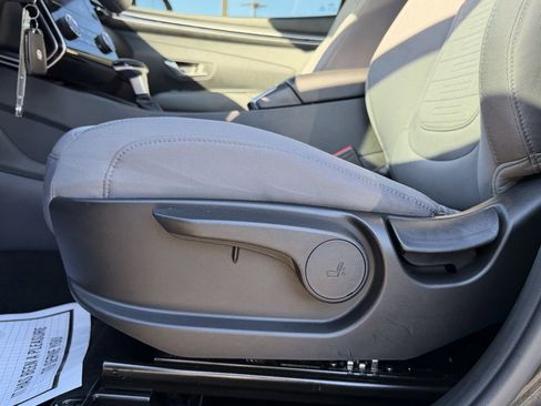 Used 2023 Hyundai Santa Cruz SE image 22