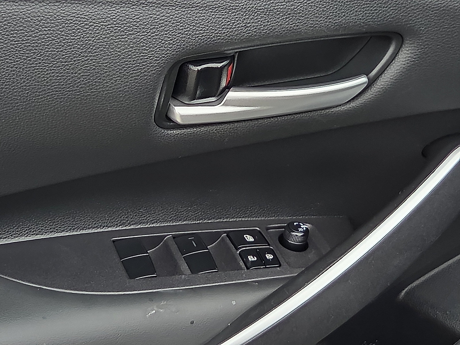 Used 2024 Toyota Corolla SE FWD image 13
