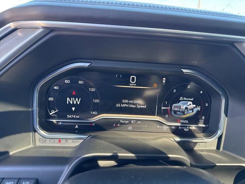 Used 2024 GMC Sierra 2500 Denali w/ Denali Reserve Package AWD/4WD image 8