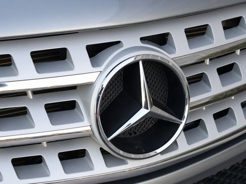 Used 2011 Mercedes-Benz ML 350 4MATIC image 2