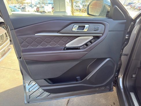 New 2026 Ford Explorer Platinum image 15