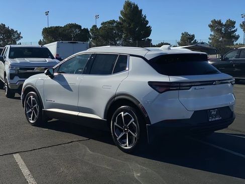 New 2026 Chevrolet Equinox EV LT FWD image 15