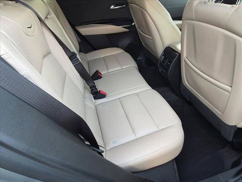 Used 2024 Cadillac XT4 Luxury w/ Cold Weather Package FWD image 19