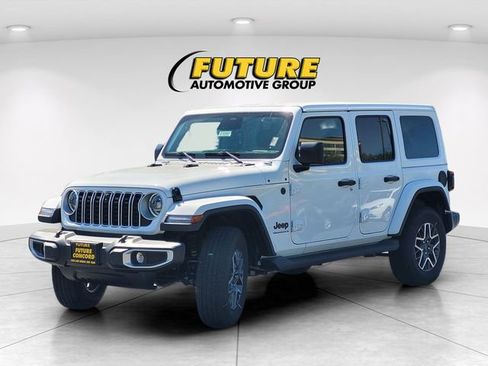 New 2026 Jeep Wrangler Unlimited Sahara AWD/4WD image 2