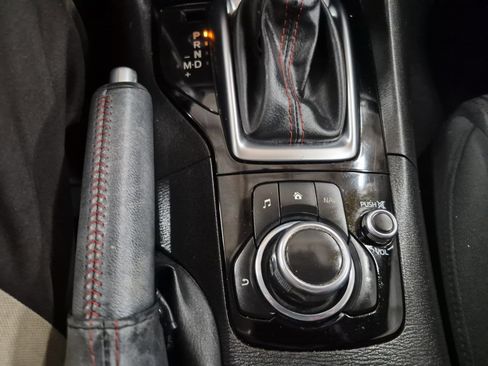 Used 2014 MAZDA MAZDA3 i Touring w/ Technology Package FWD image 26