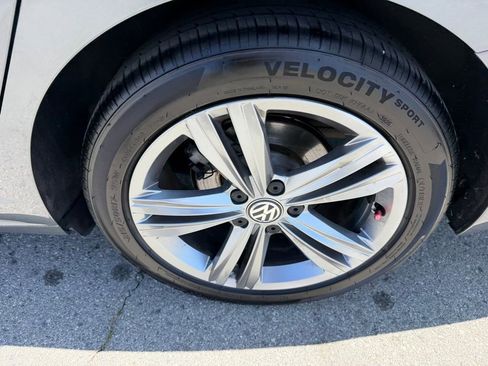 Used 2019 Volkswagen Jetta R-Line FWD image 13