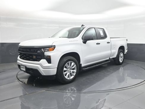 Used 2024 Chevrolet Silverado 1500 Custom RWD image 30