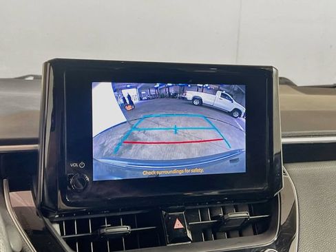 Used 2024 Toyota Corolla LE FWD image 13