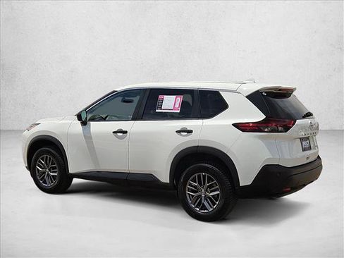 Used 2021 Nissan Rogue S AWD/4WD image 8