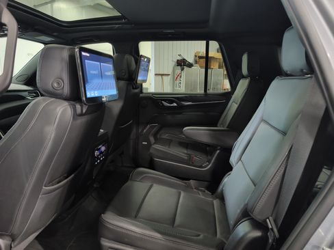 Used 2024 GMC Yukon Denali w/ Denali Reserve Package AWD/4WD image 9