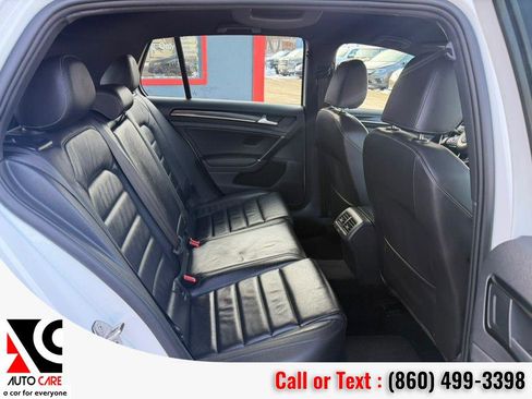 Used 2017 Volkswagen Golf R 4-Door image 11