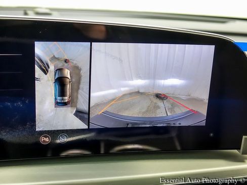 New 2025 Cadillac Lyriq Sport image 16