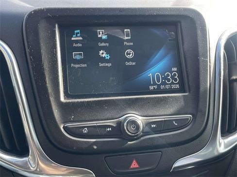 Used 2018 Chevrolet Equinox LT image 17