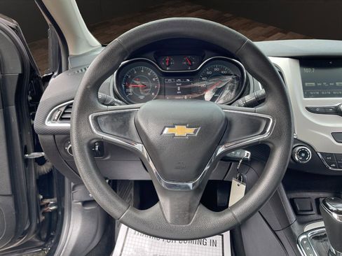 Used 2016 Chevrolet Cruze LS FWD image 10