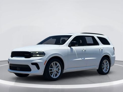 Used 2024 Dodge Durango GT RWD image 2