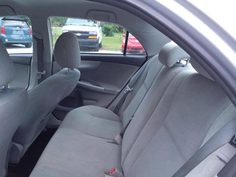 Used 2013 Toyota Corolla LE Special Edition image 7