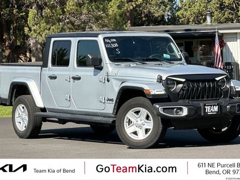 Used 2023 Jeep Gladiator Sport AWD/4WD image 1